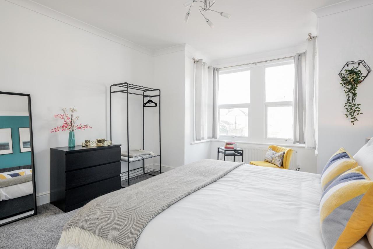 Business & Leisure 2 Bedroom & Parking By Damask Homes Ilford Eksteriør bilde