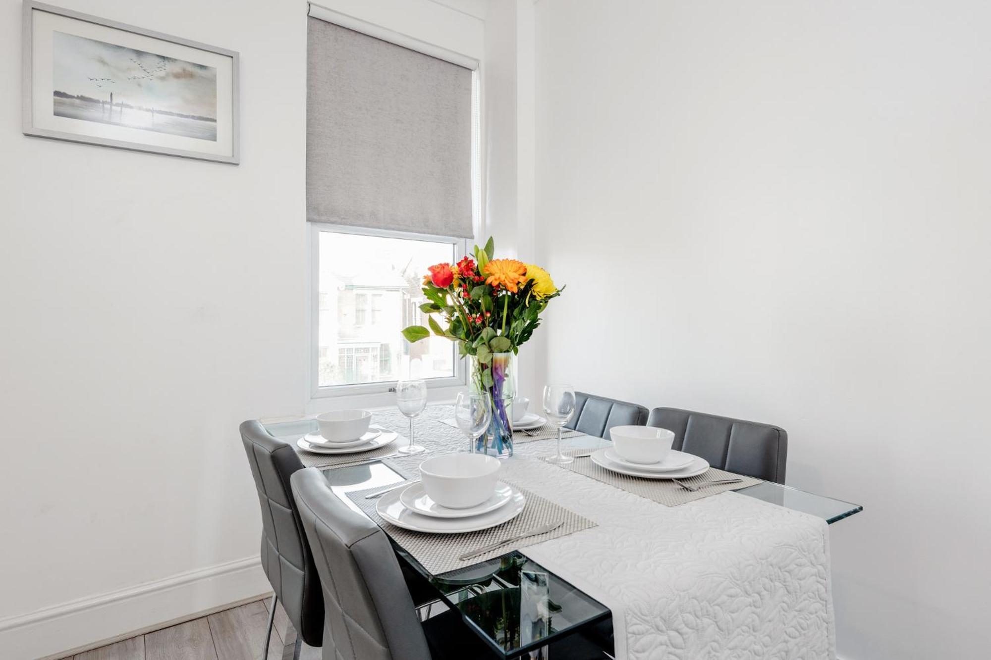 Business & Leisure 2 Bedroom & Parking By Damask Homes Ilford Eksteriør bilde