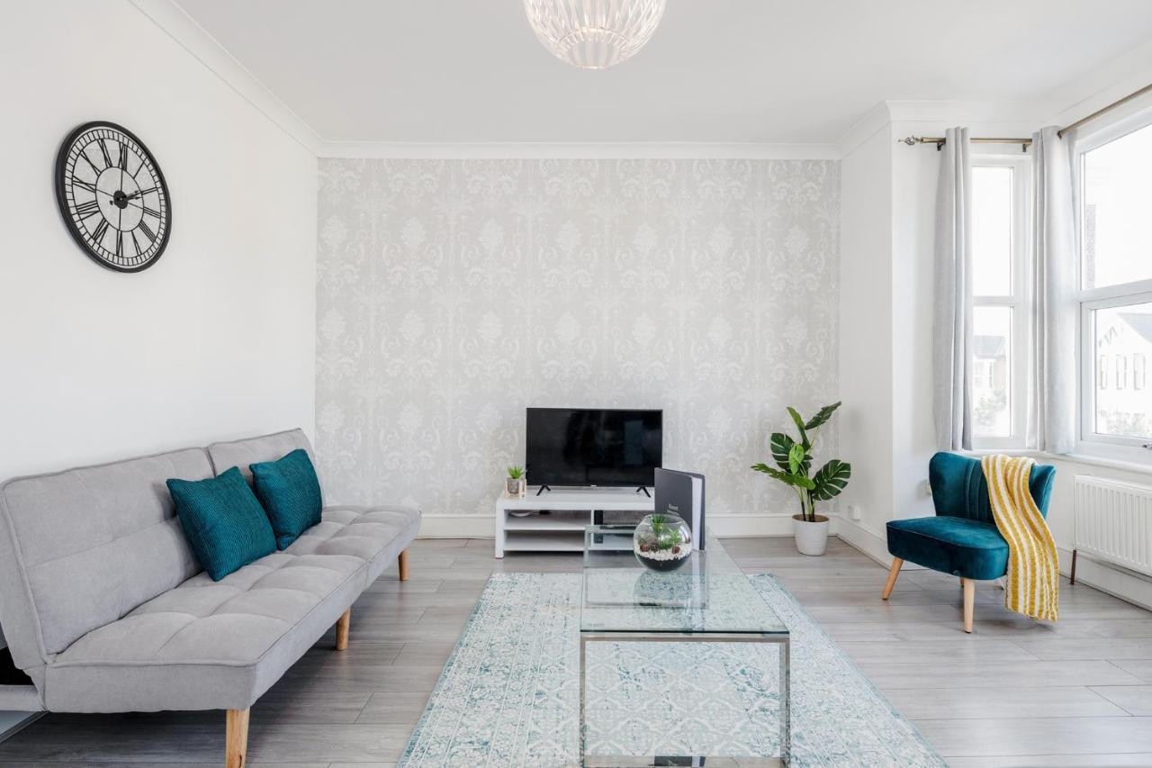 Business & Leisure 2 Bedroom & Parking By Damask Homes Ilford Eksteriør bilde