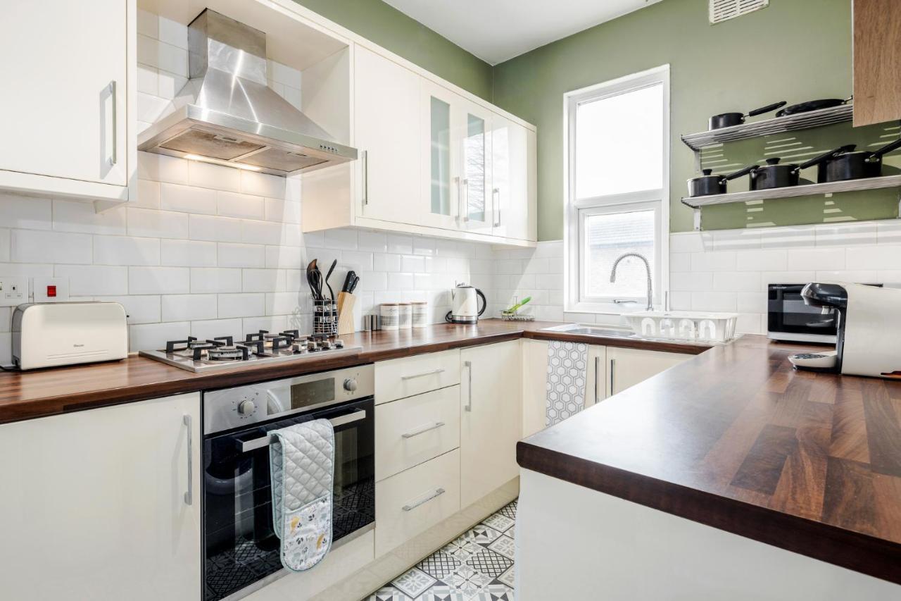 Business & Leisure 2 Bedroom & Parking By Damask Homes Ilford Eksteriør bilde